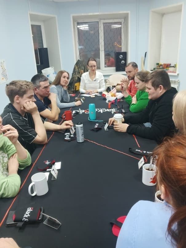 Black & Red — главное фото