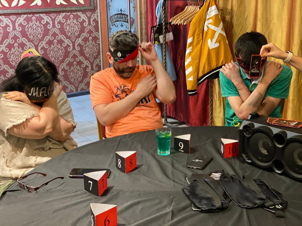 Black Out — главное фото