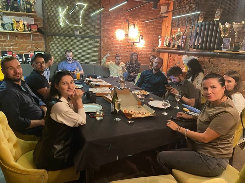 Red Elvis Mafia — главное фото