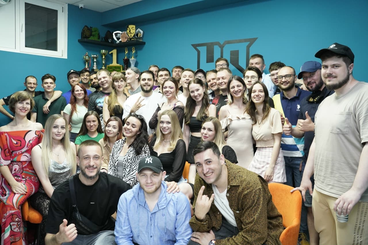 HEADSHOT — главное фото